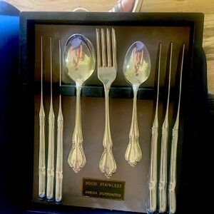 Oneida Chateau Silverware